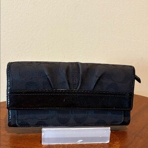 Coach  wallet  long wallet  signature monogram canvas/black patent leather trim